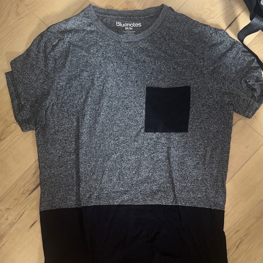 Bluenotes Heather Gray and Black Pocket Tee